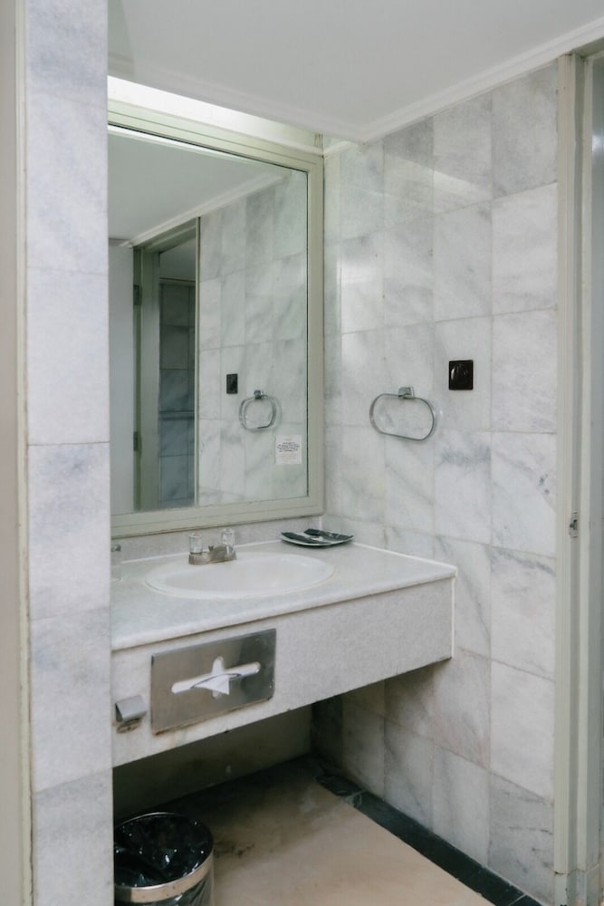 HORISON BANDUNG HOTEL 49/50