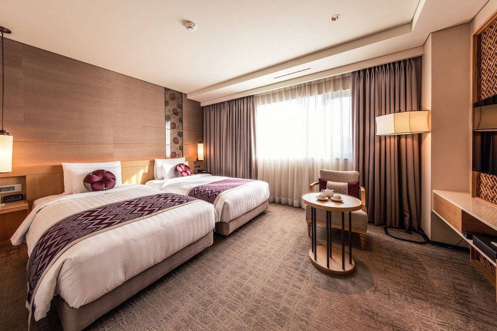Room at Royal Hotel Seoul Myeongdong, SEOUL
