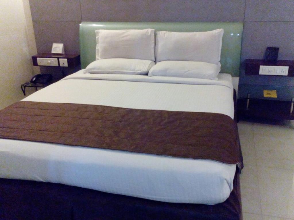 The Shiv Grand 11/15