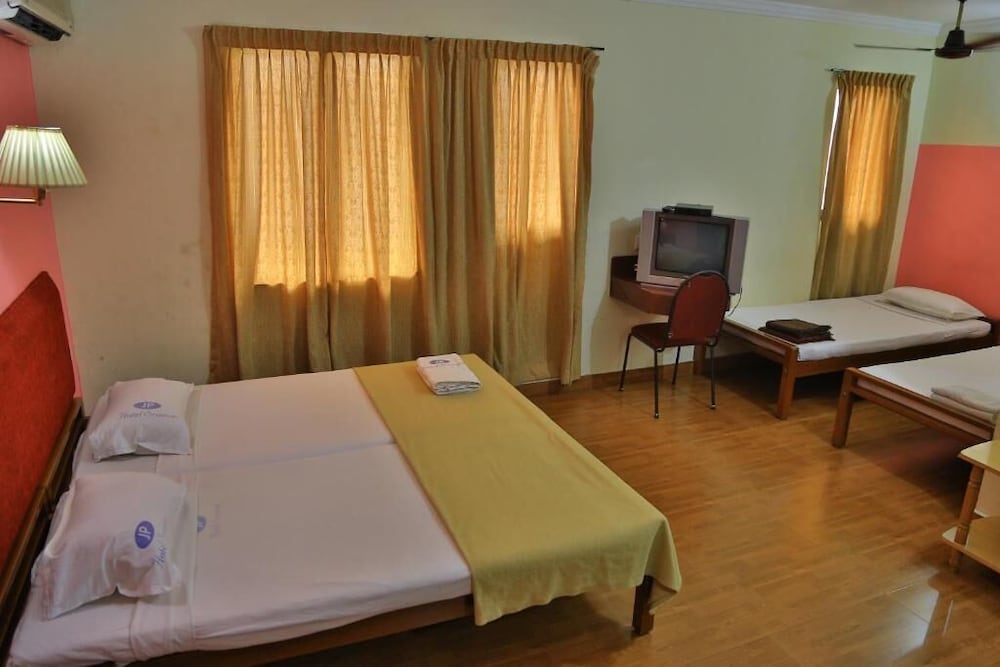 Hotel Srinivas 50/65