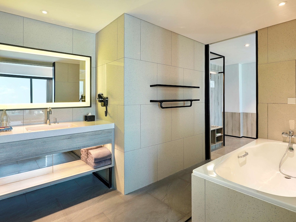 Ibis Styles Jakarta Tanah Abang Hotel 48/49