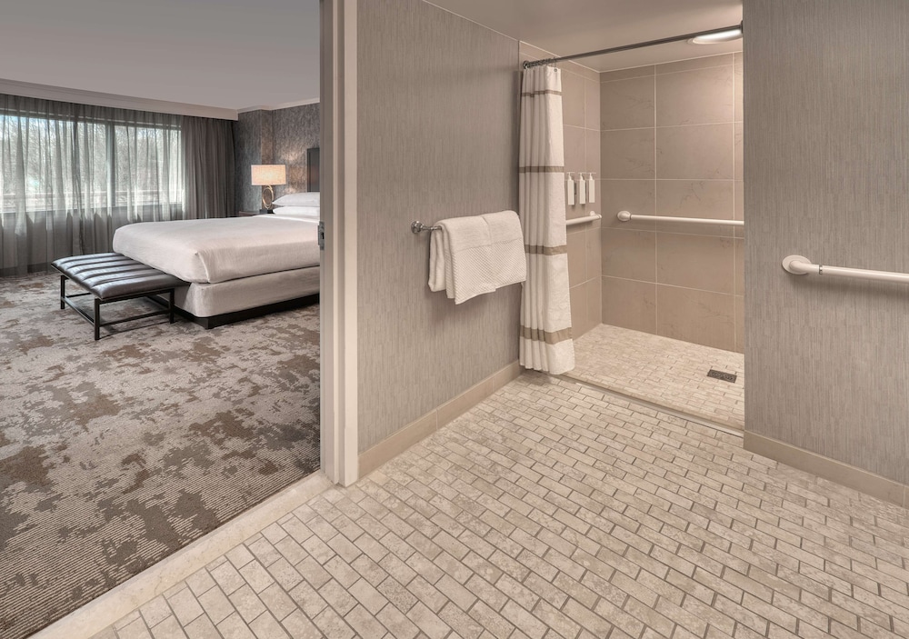 Embassy Suites by Hilton Bethesda Washington DC 12/51