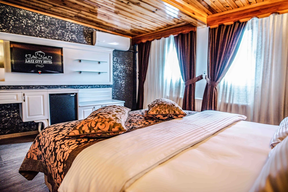 Lazz City Hotel 6/44