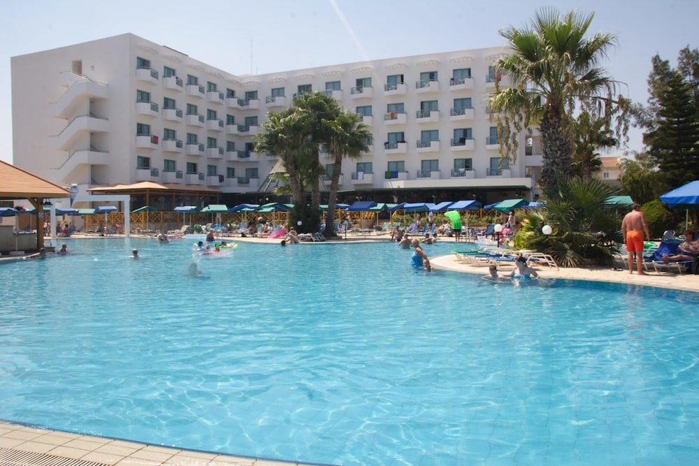 Antigoni Hotel 40/50