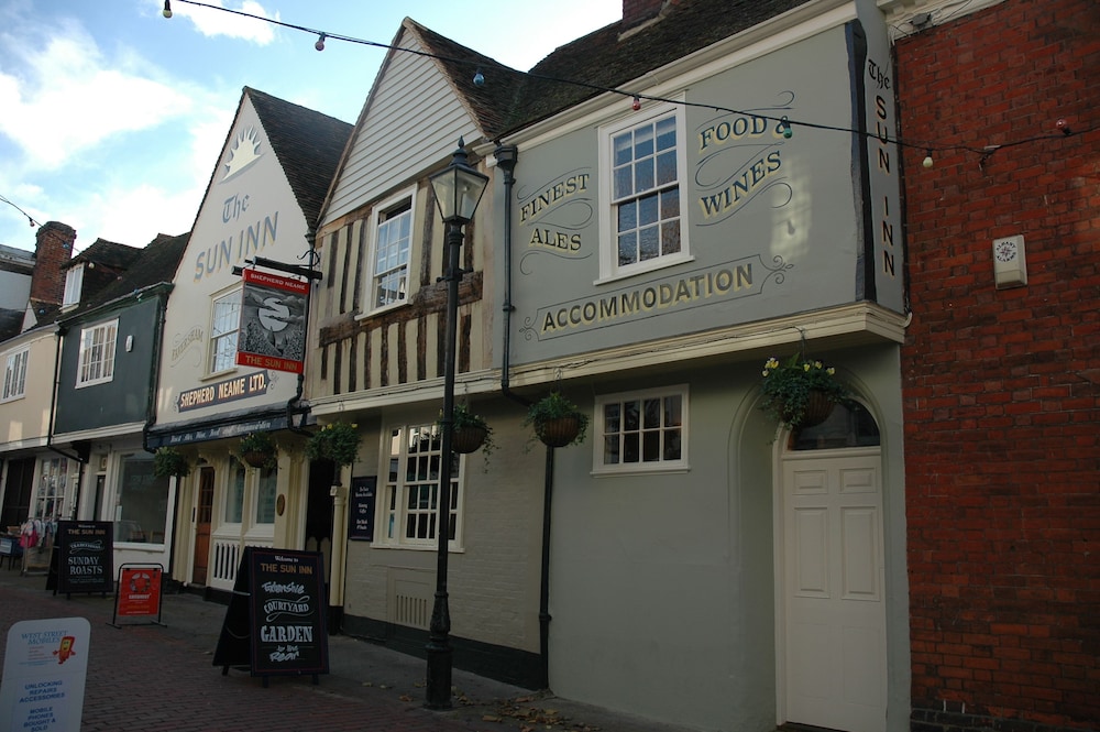 The Sun Inn 2/74