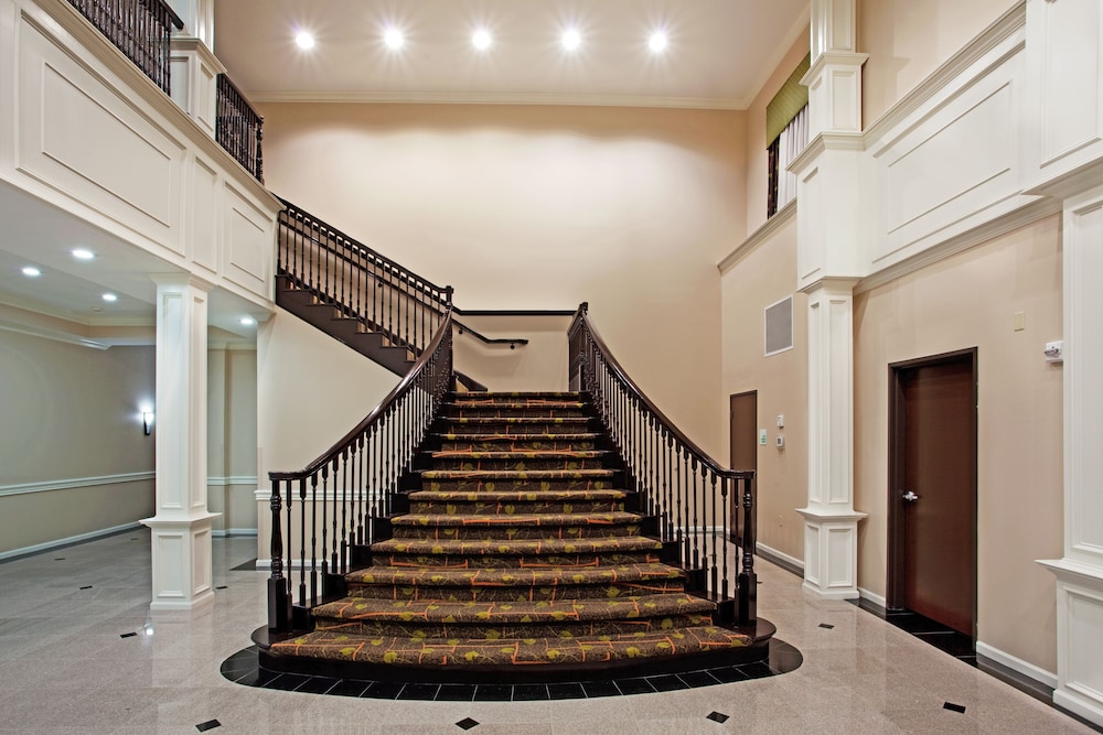 Wyndham Lake Charles 18/49