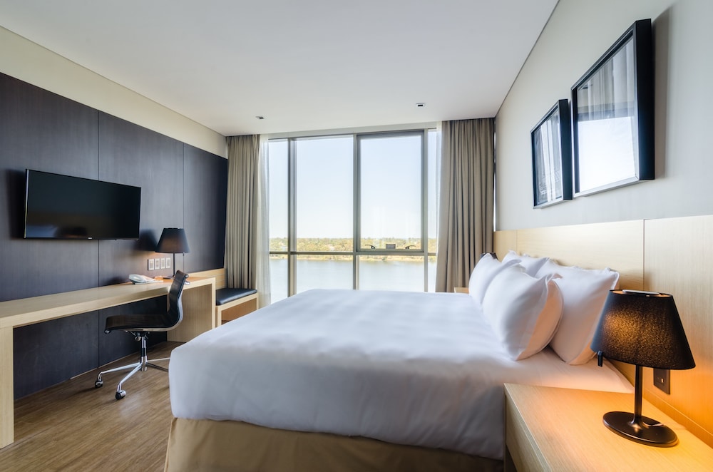 Hampton By Hilton Montevideo Carrasco 8/39