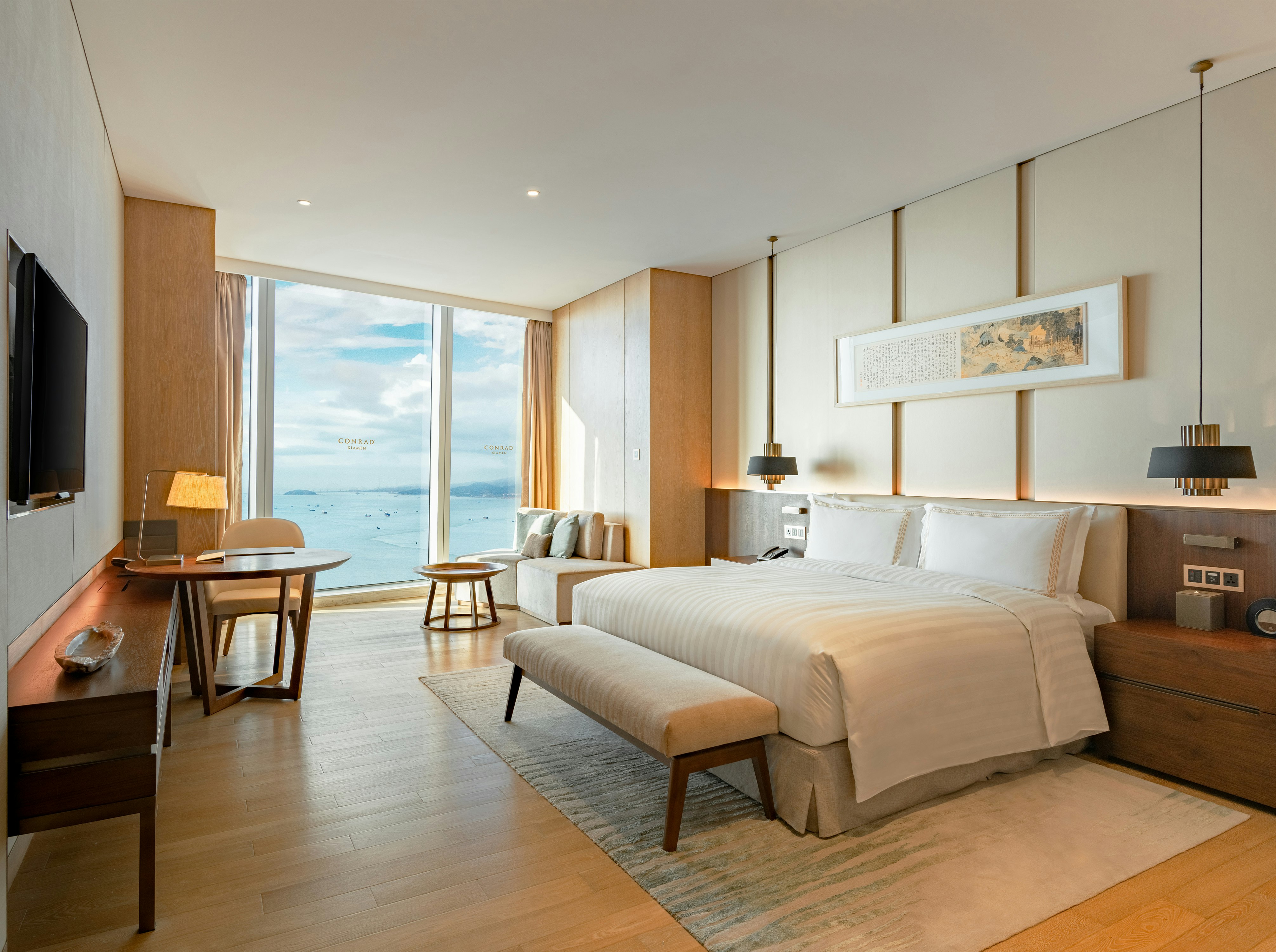 DELUXE, KING BED, SEA VIEW