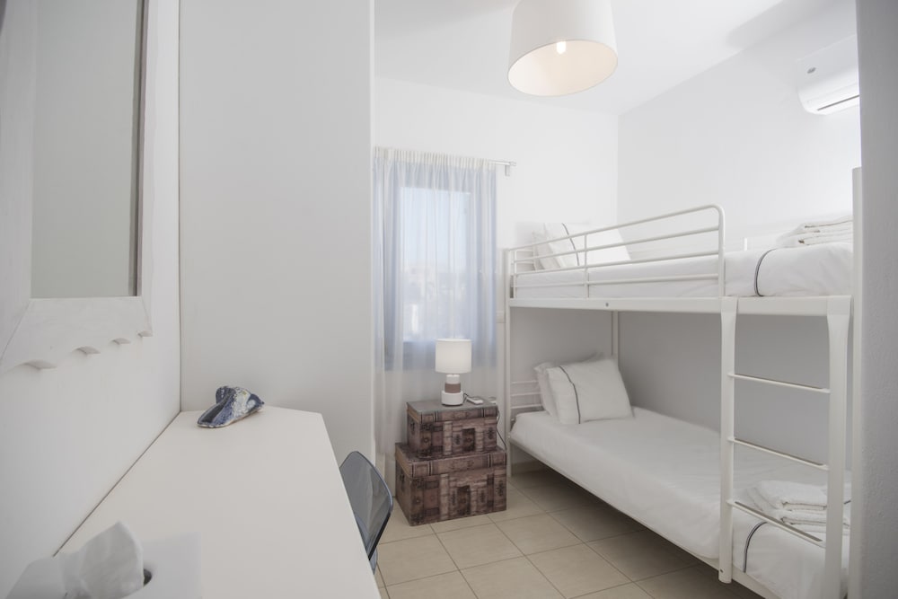 Naxian Resort 15/50