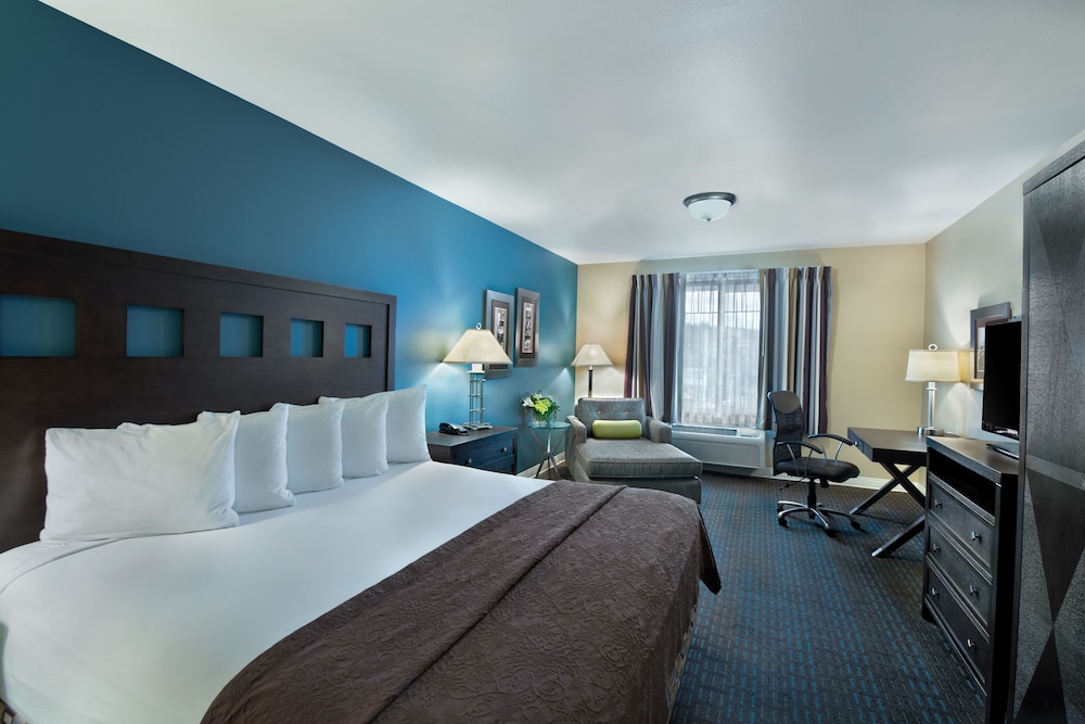 Oxford Suites Silverdale 11/59