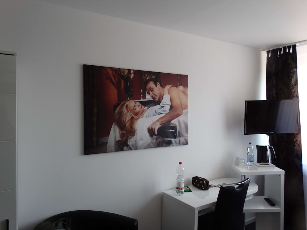 Hotel Stay 38/50