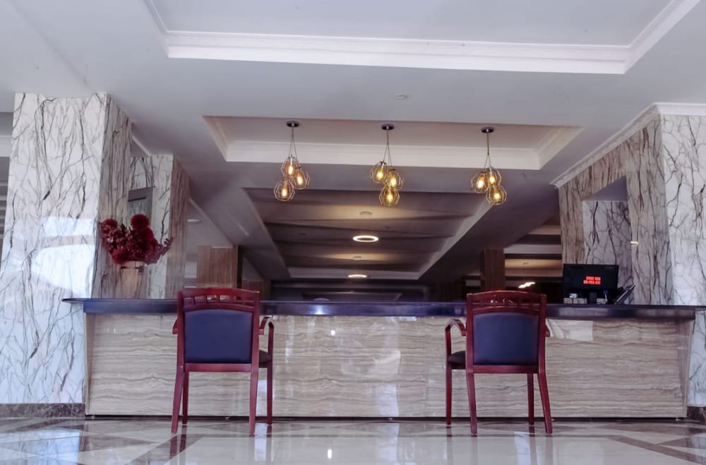 The Luke Hotel Cravers Thika 2/42