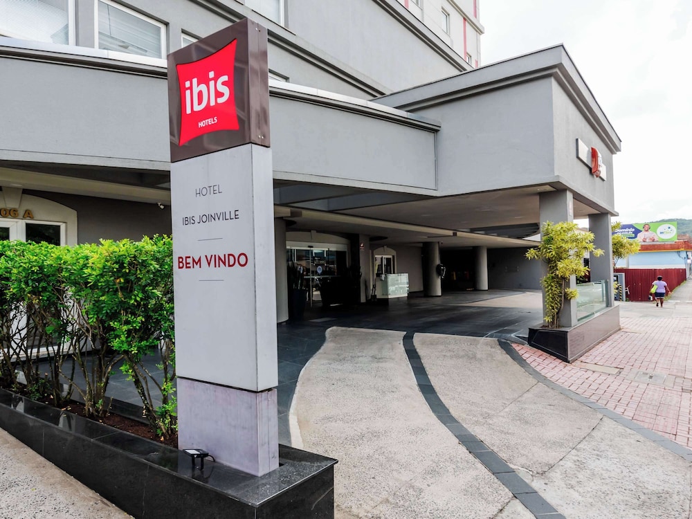 Ibis Joinville 51/58
