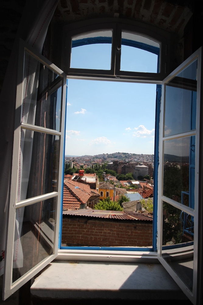 Bergama Tas Konak 24/50