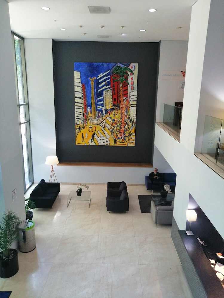 Holiday Inn Express Mexico Reforma, an IHG Hotel 8/66