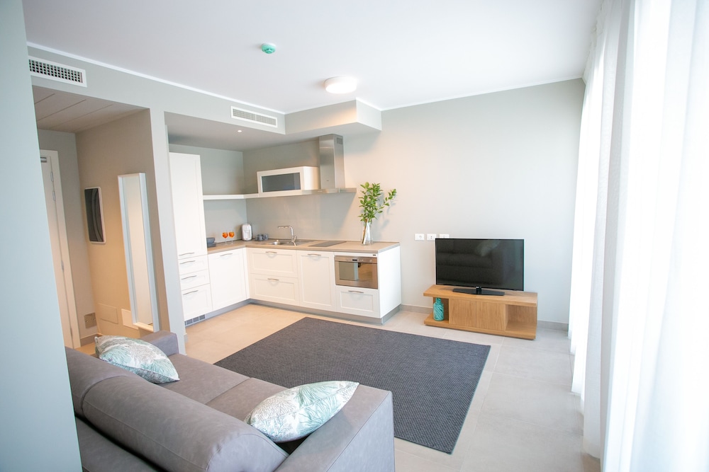 Mosella Suite 39/64