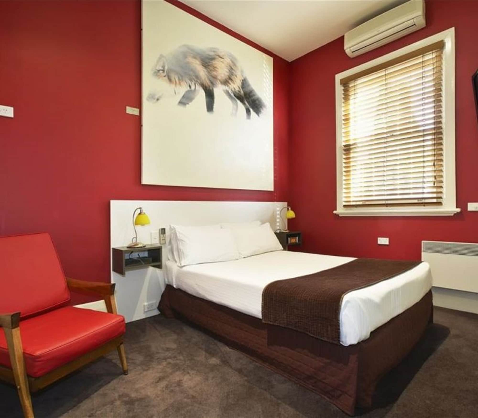 Petite, Double Bed