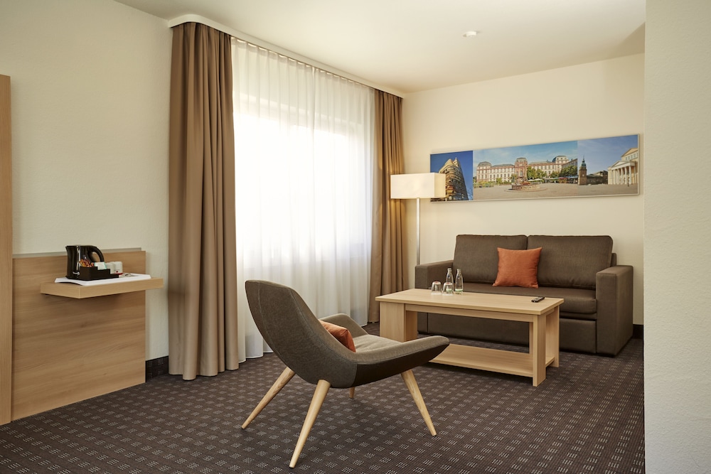 Heiner Hotel Darmstadt 15/31