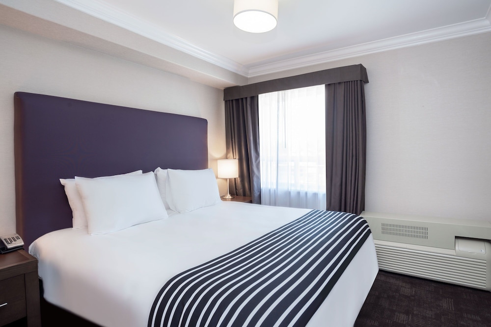 Sandman Hotel & Suites Abbotsford 6/36