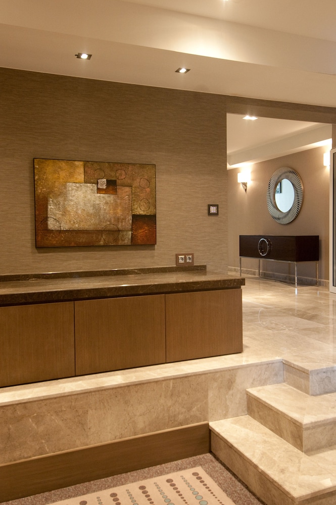 Lobby at Titanic Comfort Mitte, BERLIN