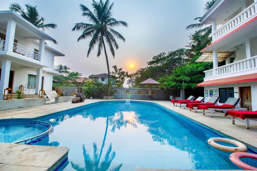 Oyo 4977 Kristal Sands Beach Resort 74/78