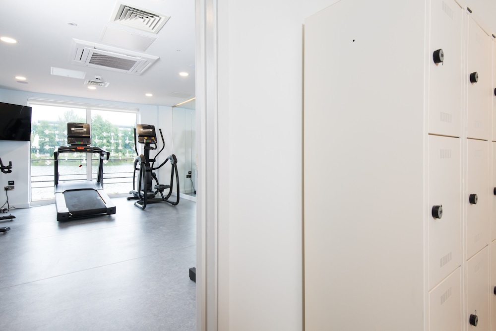 STAYBRIDGE SUITES CARDIFF 20/66