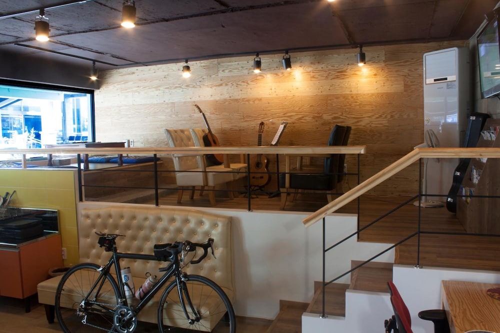 Nearest Guesthouse In Jeonju Hostel 9/48