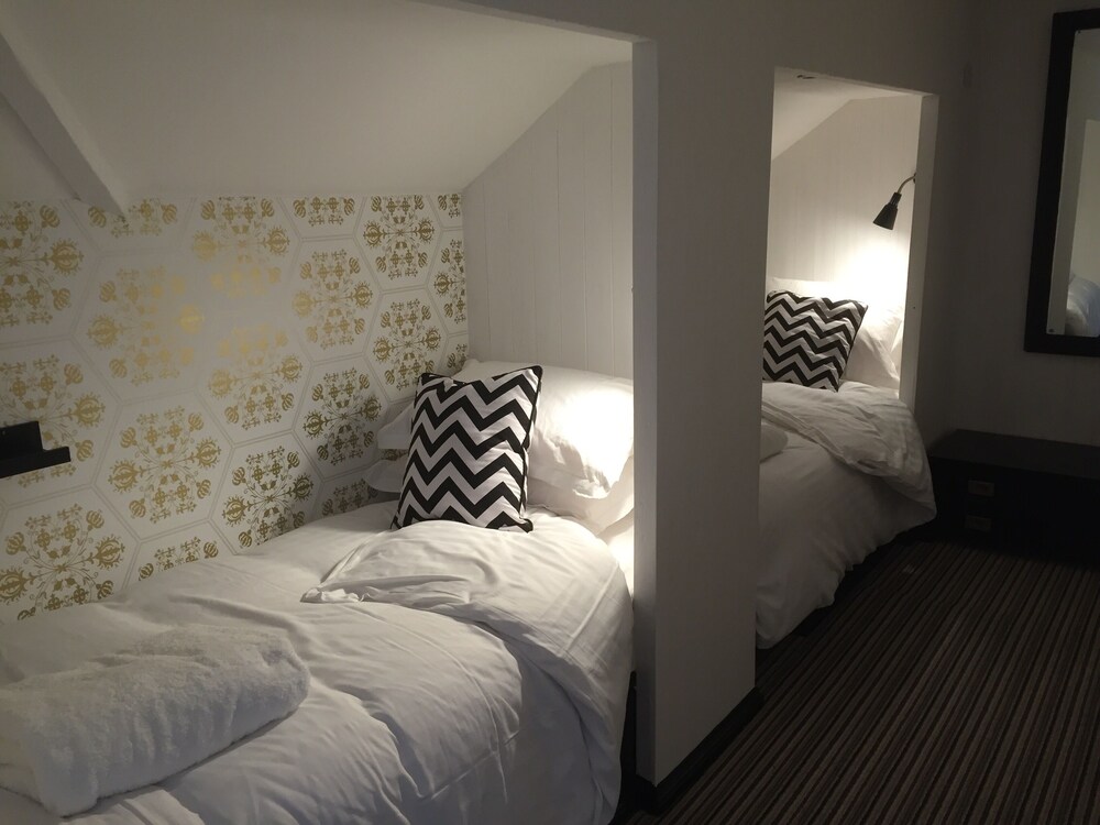 manorhaus Llangollen 15/50