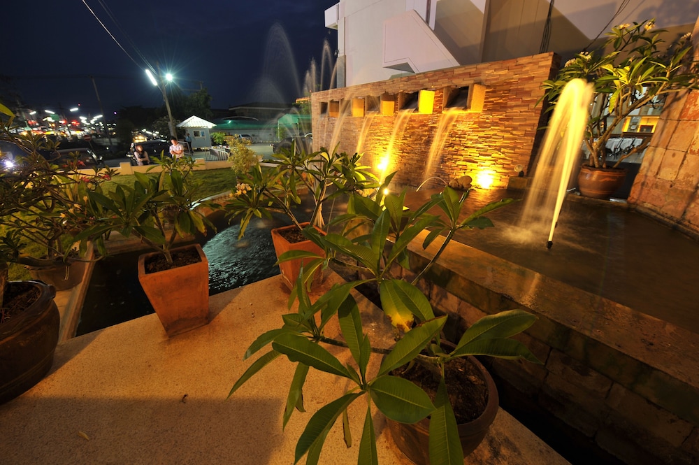 Phayao Northen Lake Hotel 28/32