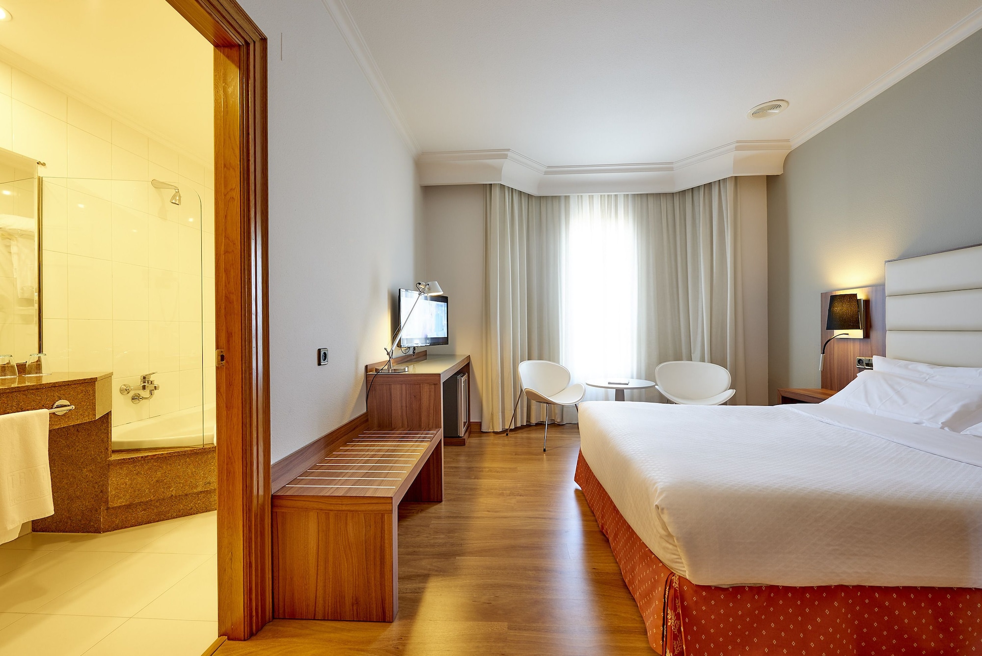 جناح جونيور بسرير كوين مع أريكة، Hotel Vigo Los Galeones Affiliated By Melia 6/10