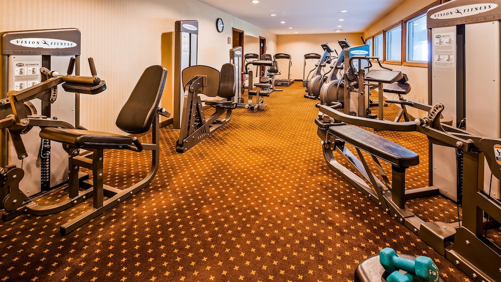 Best Western Plus Ticonderoga Inn & Suites 15/35