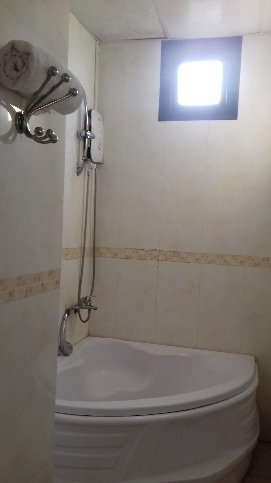 Tic Guesthouse 32/34