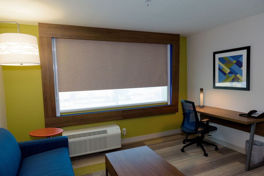 Holiday Inn Express Suites Mckinney Frisco East 30/36