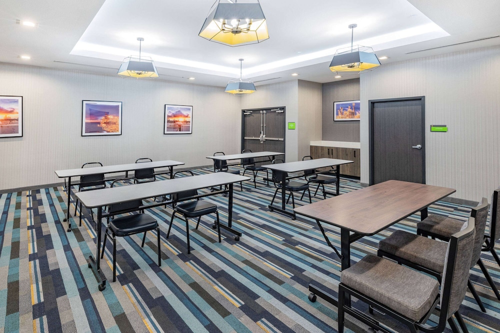 La Quinta Inn & Suites by Wyndham Texas City I 45 53/59