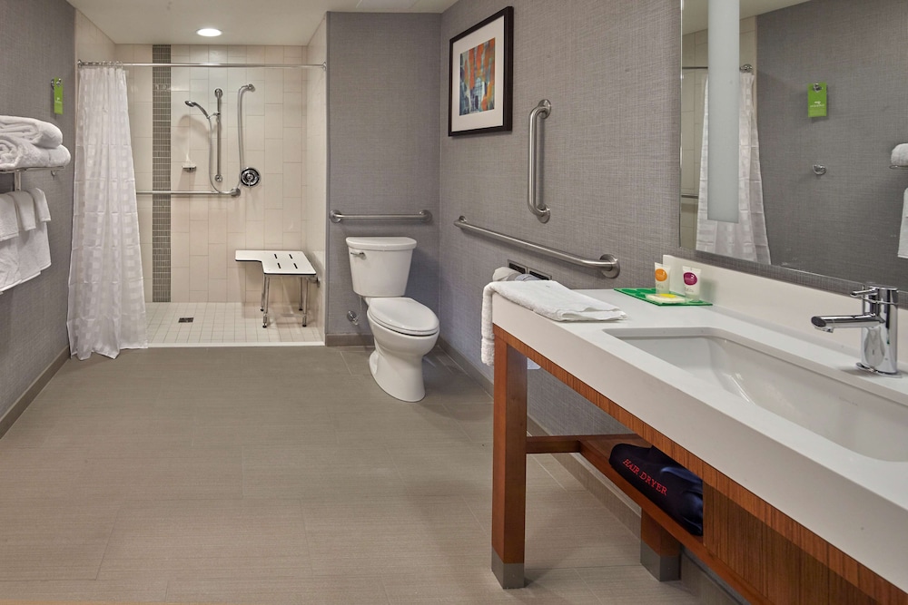 Hyatt Place State College 12/61