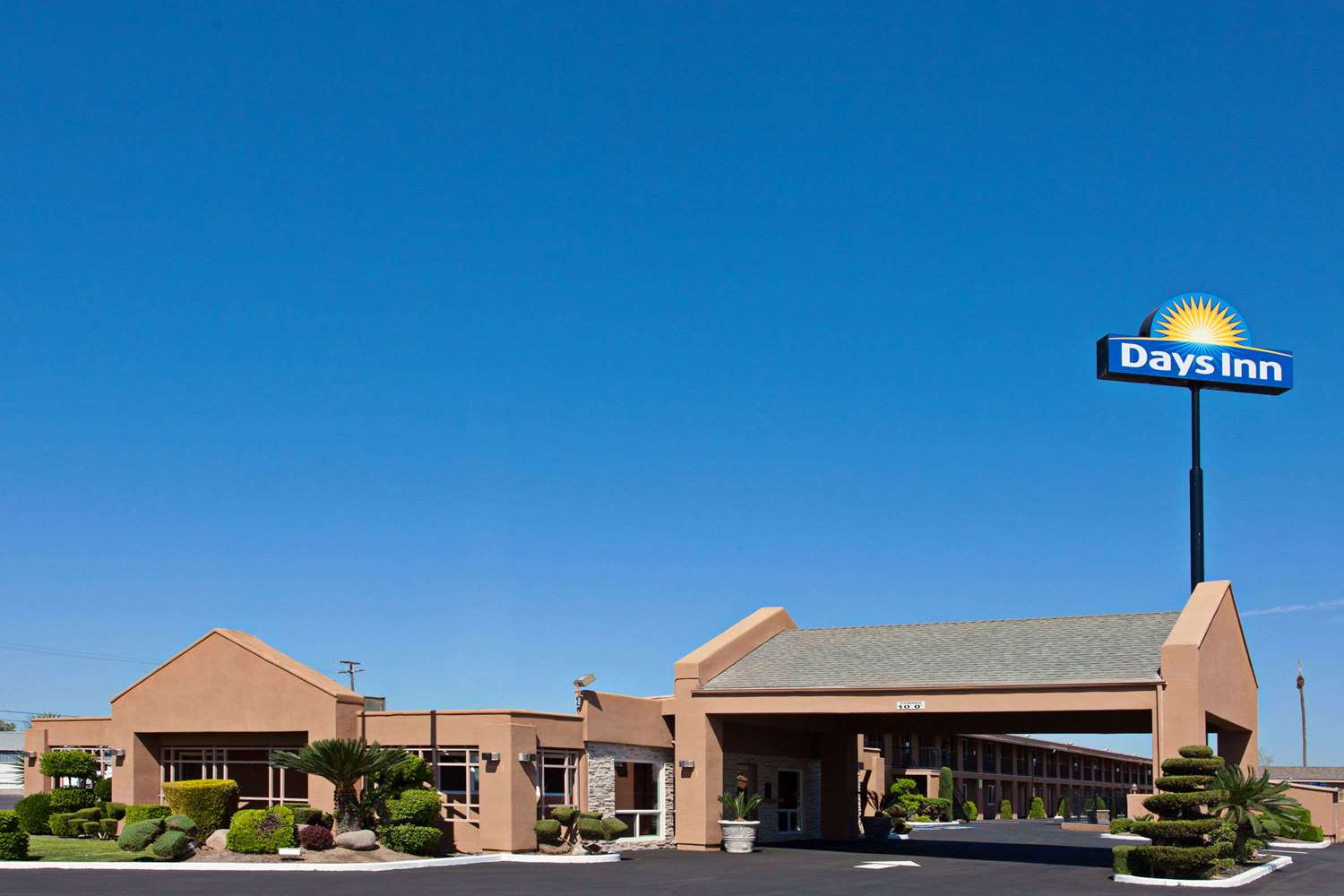 Days Inn by Wyndham Chowchilla Gateway to Yosemite 4/18