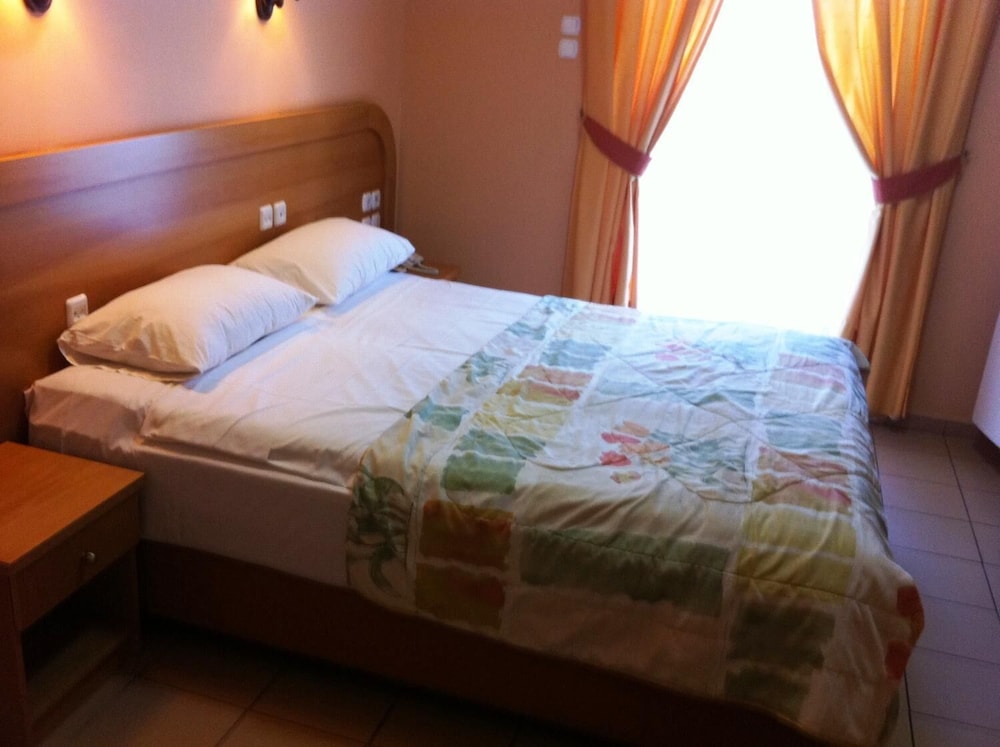 HOTEL SEGAS 5/43