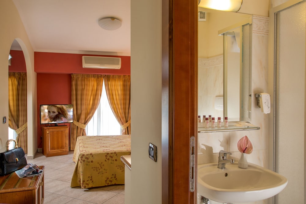 Marini Park Hotel 8/39