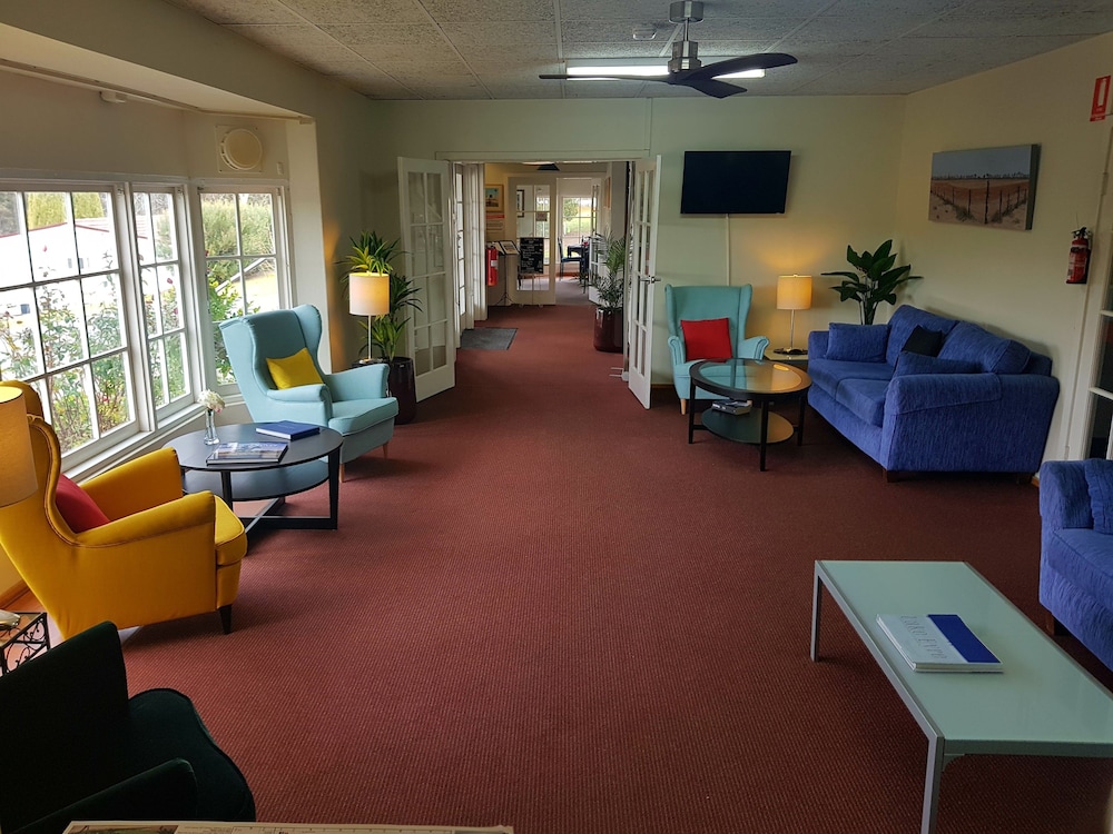 CLARE VALLEY MOTEL 43/62