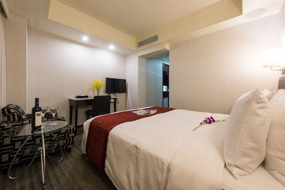 Forward Suites I 42/65