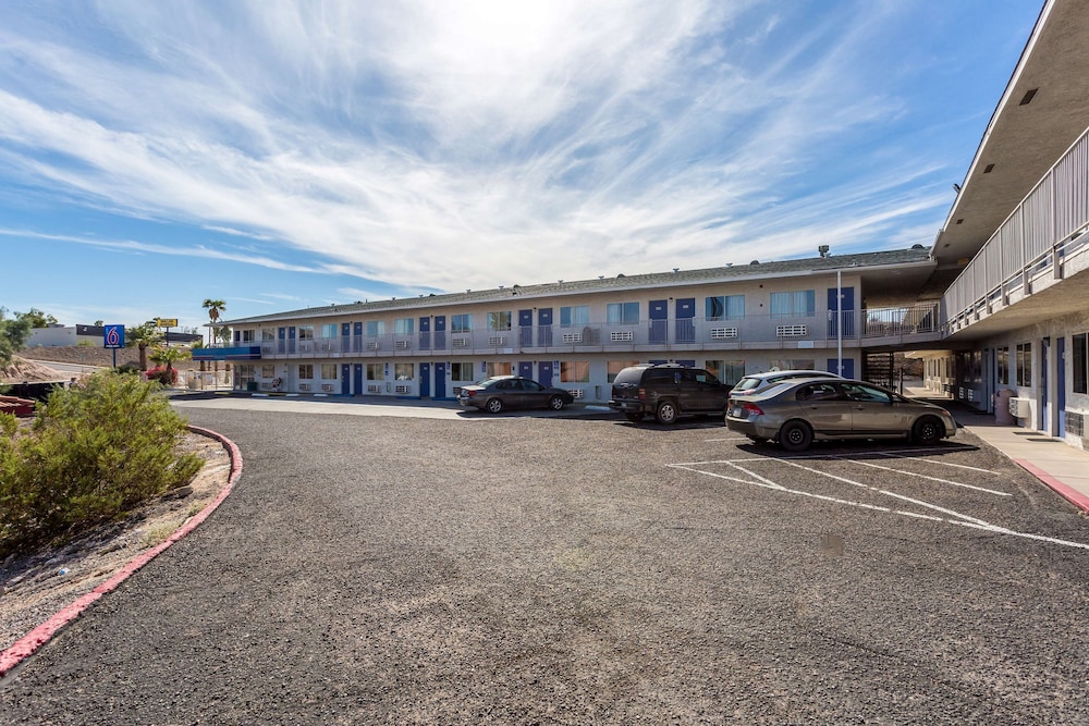 Motel6 Needles, CA 43/52