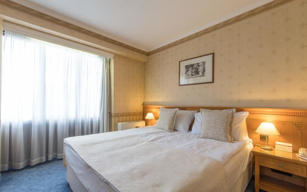 DELUXE, DOUBLE BED, PRIVATE BATHROOM