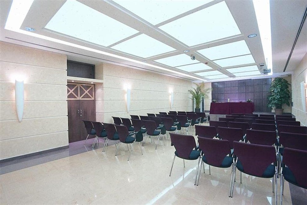 Imperatori Hotel Roma 56/62