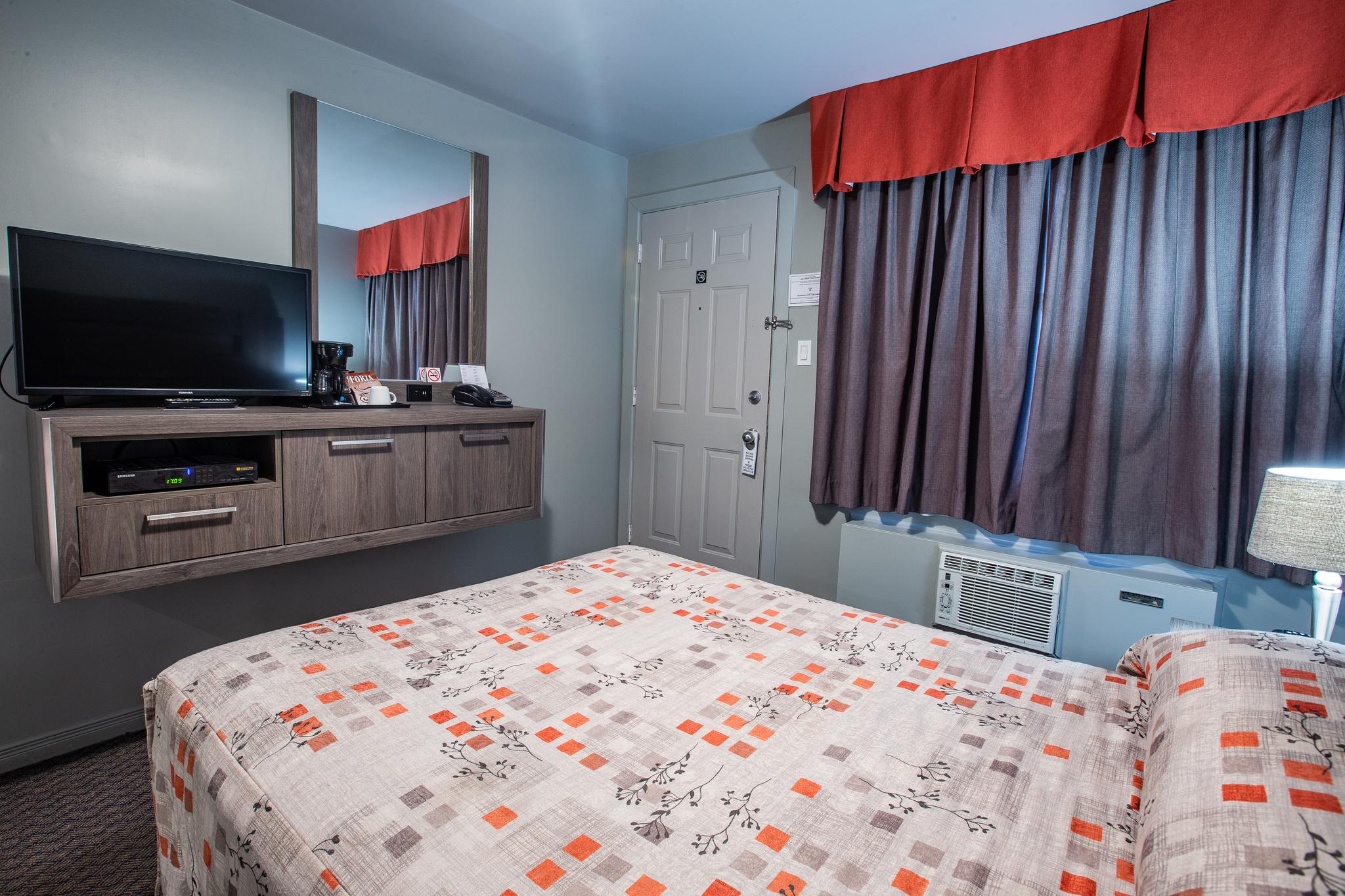 Room, Double Bed