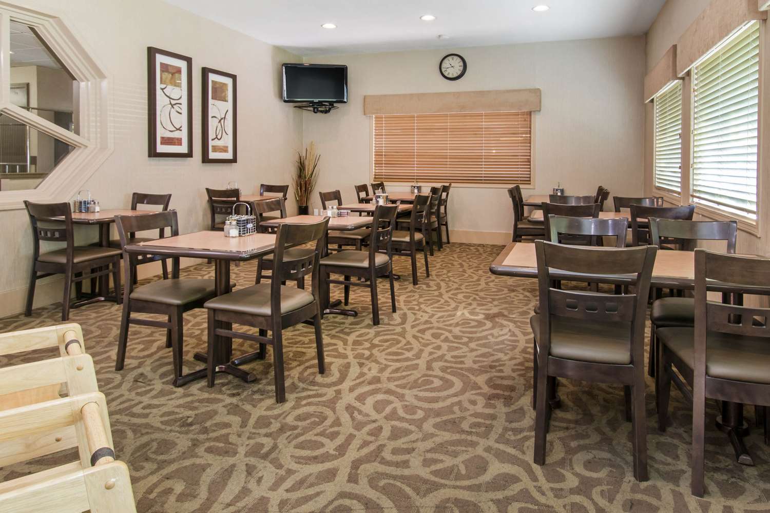 SureStay by Best Western Medicine Hat 9/14