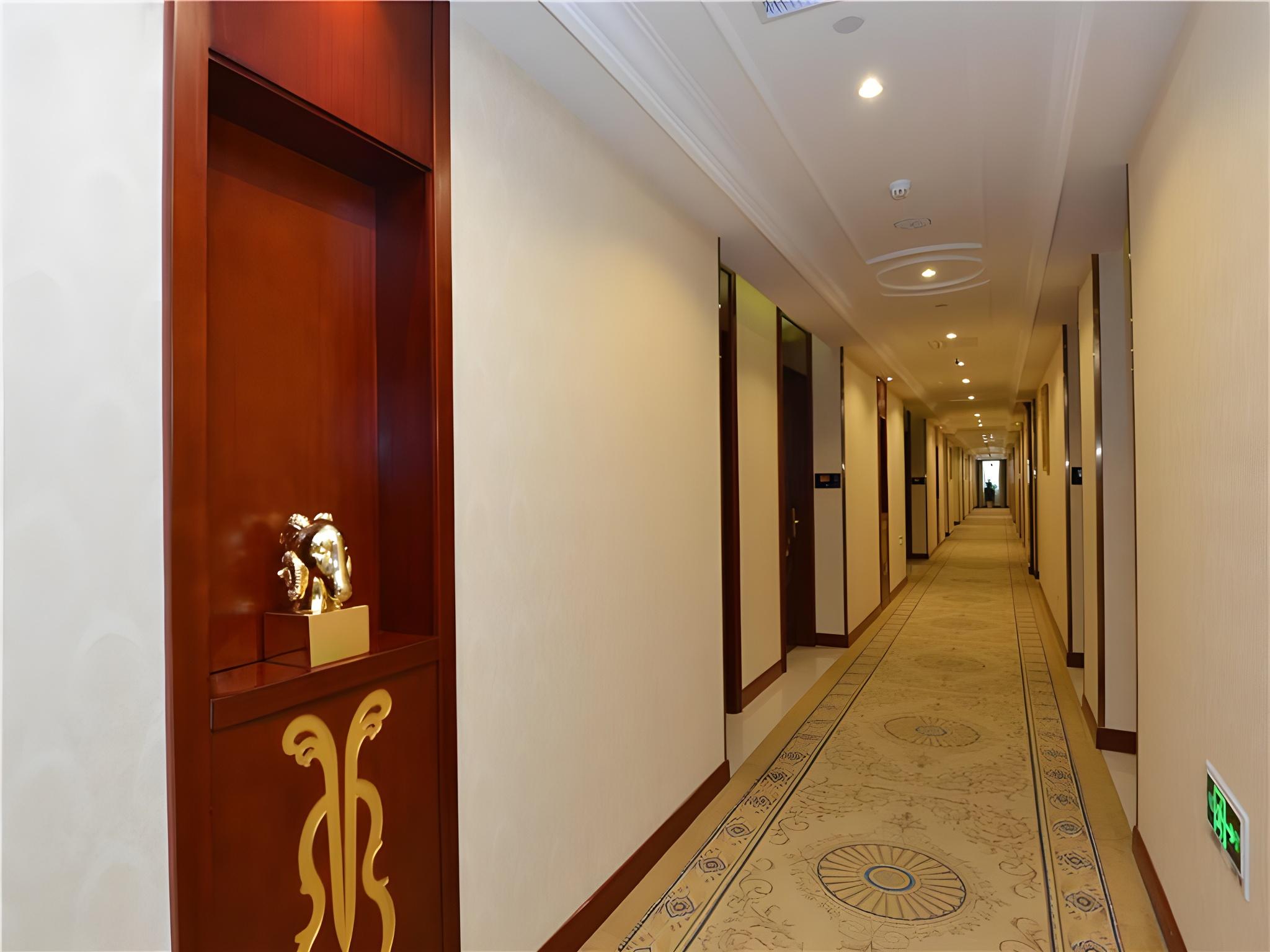 Vienna International Tourism and Resorts Zone 15/30