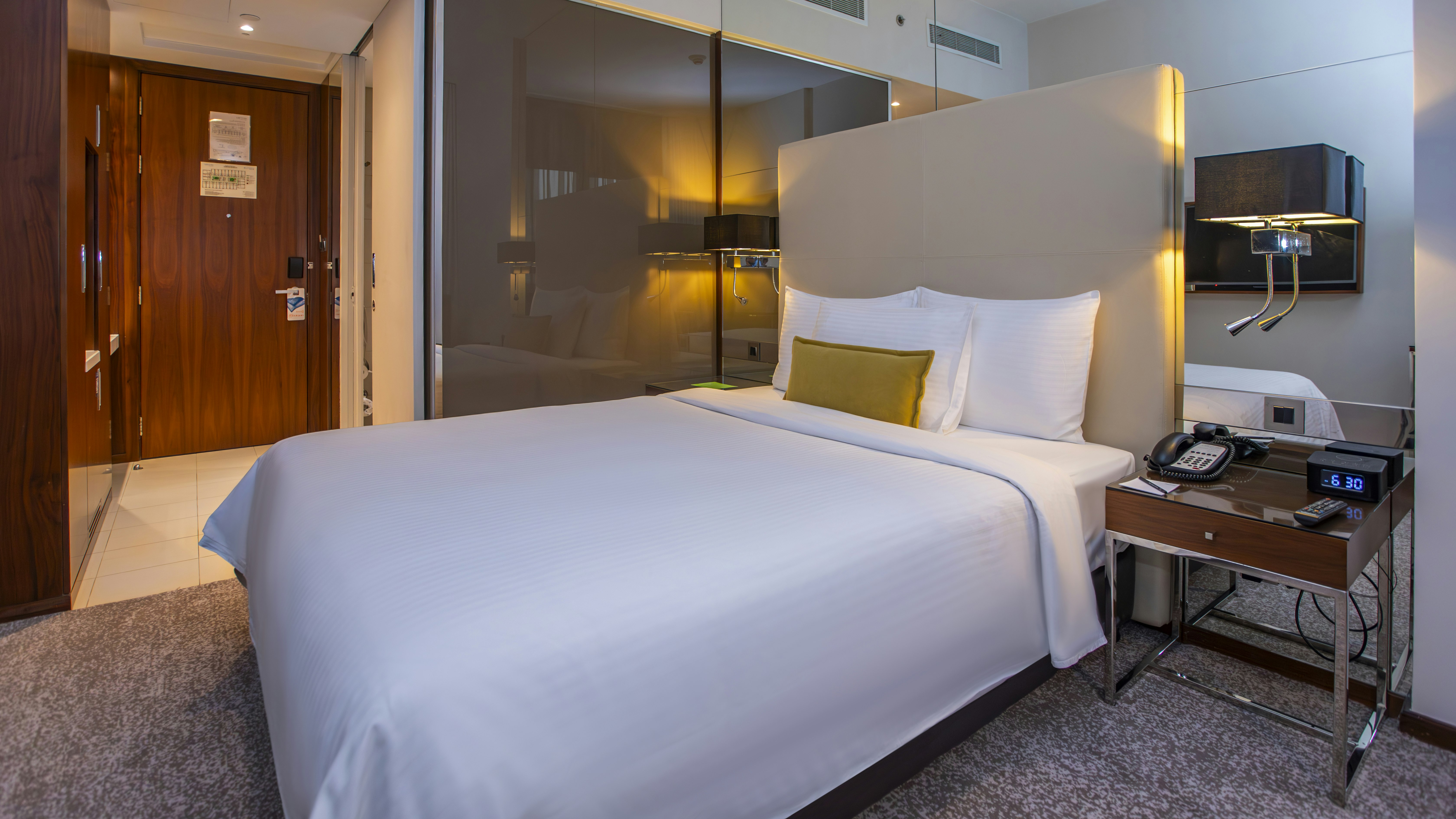 غرفة بسرير كوين في طابق مرتفع، سنترو عليا من روتانا(Centro Olaya By Rotana) 3/8