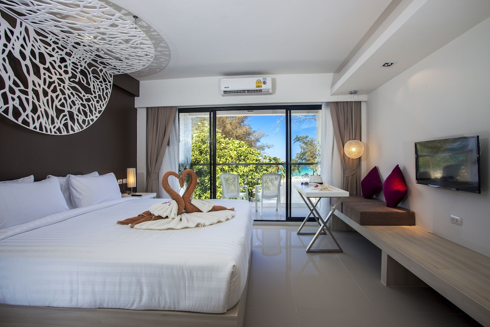 CORAL, DELUXE, SEA VIEW