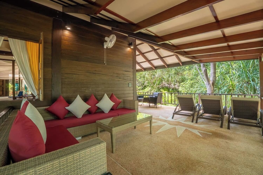 Koh Jum Beach Villas 56/76