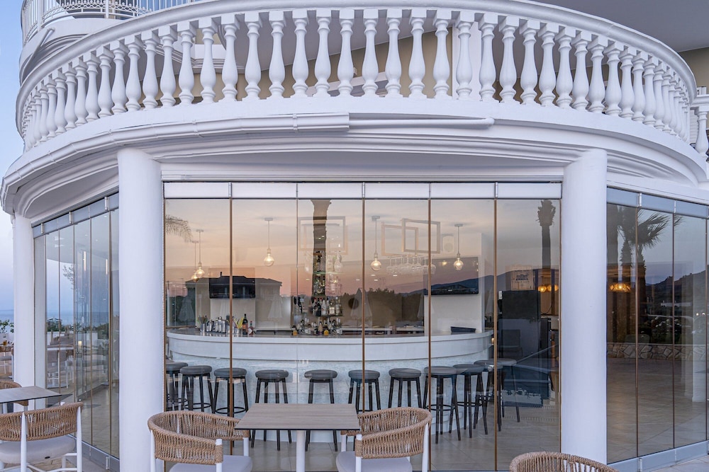 Arkadia Luxury Hotel Apartments 36/50